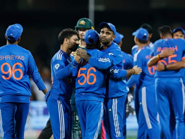 IND vs AUS 5th T20 India won by 6 runs against Australia full match highlights M Chinnaswamy Stadium IND vs AUS, Match Highlights: पांचवें टी20 में भारत ने जीती हारी हुई बाजी, गेंदबाजों ने ऑस्ट्रेलिया के मुंह से छीनी जीत