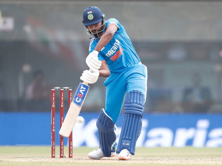 India vs Australia 5th T20 Match Innings Reports Latest Sports News IND vs AUS: तूफानी शुरूआत के बाद लड़खड़ाई भारतीय पारी, श्रेयस अय्यर के अर्धशतक की बदौलत ऑस्ट्रेलिया को दिया 161 का लक्ष्य