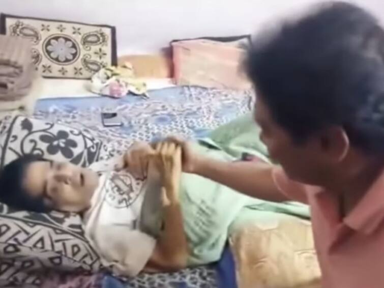 junior mehmood battling from fourth stage of cancer johny lever met actor video viral Junior Mehmood Battling From Cancer:  कॅन्सरशी झुंज देतायत अभिनेते ज्युनियर महमूद; जॉनी लीव्हरनं भेटून केली  विचारपूस