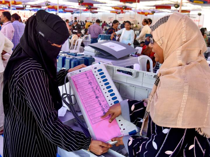 एमपी, छत्तीसगढ़, राजस्थान और तेलंगाना में कितना दबाया गया नोटा बटन? एमपी, छत्तीसगढ़, राजस्थान और तेलंगाना में कितना दबाया गया नोटा बटन?