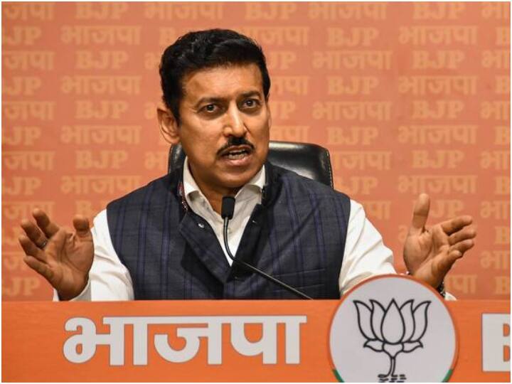 पूर्व केंद्रीय मंत्री और सांसद राज्यवर्धन सिंह राठौर को बीजेपी ने विधानसभा चुनाव में उतारा और वह पार्टी की उम्मीद पर खरे उतरे. उन्होंने झोटवाड़ा से कांग्रेस के अभिषेक चौधरी 50 हजार से अधिक वोटों से हराया है.