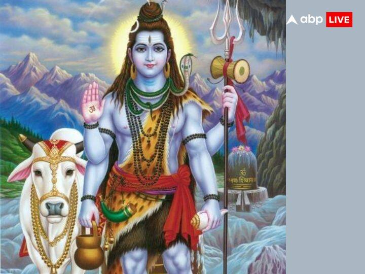 अच्छे वर की कामना रखते हैं तो सोमवार के व्रत रखें. कुंवारी लड़कियां सोमवार के 16 व्रत रख सकती है. ऐसा करने से भोलेनाथ और माता पार्वती का आशीर्वाद प्राप्त होता है और मनचाहे वर की प्राप्ति होती है.