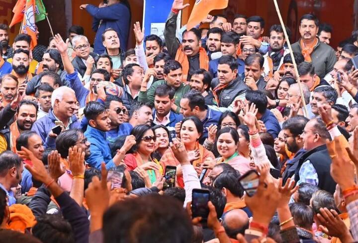 રાજસ્થાનના વિદ્યાધર નગર વિધાનસભા મતવિસ્તારમાંથી 71,368 મતોથી જીતેલા જયપુરના રાજવી પરિવારના સભ્ય દીયા કુમારીએ જણાવ્યું હતું કે ભાજપ પાર્ટી રાજ્યના લોકો માટે સુશાસન સુનિશ્ચિત કરવા તૈયાર રહેશે.