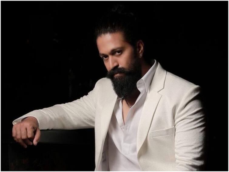 Yash hints about his upcoming movie announcement changes his Instagram DP Telugu News Yash 19: కొత్త సినిమాపై హింట్ ఇచ్చిన రాకీ భాయ్ - ఫ్యాన్స్‌కు పూనకాలే