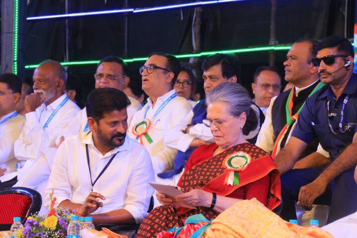 బీఆర్ఎస్ అభ్యర్థి పట్నం నరేందర్ రెడ్డిపై 32,800 ఓట్ల భారీ మెజారిటీతో రేవంత్ ఘనవిజయం సాధించారు.