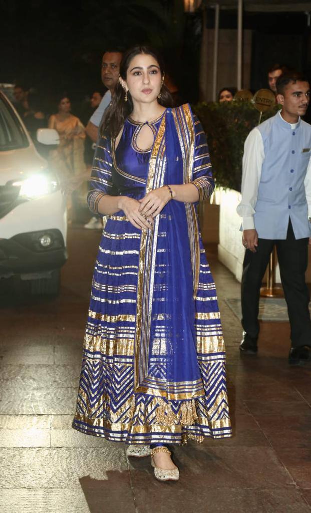 सारा अली खान ने इस इवेंट में भी अपने ट्रेडिशनल अंदाज से सभी को इंप्रेस किया.