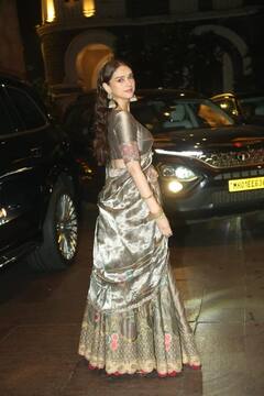 Sharmin Segal Wedding Reception: સિલ્ક સાડીમાં અદિતિ રાવ હૈદરીએ આપ્યા પોઝ