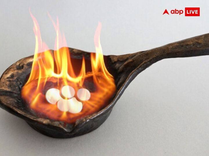 यदि आप सही दिशा में हवन करते या कराते हैं तो इससे हवन से शुभ फल की प्राप्ति होती है. इससे घर पर मौजूद नकारात्मक ऊर्जा दूर हो जाती है और समस्याओं का भी अंत होता है.