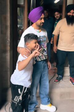 Diljit Dosanjh: ਦਿਲਜੀਤ ਦੋਸਾਂਝ ਦੇ ਡਾਊਨ ਟੂ ਅਰਥ ਸੁਭਾਅ ਨੇ ਜਿੱਤਿਆ ਦਿਲ, ਫੈਨਜ਼ ਨੂੰ ਇੰਝ ਲਾਇਆ ਗਲੇ, ਦੇਖੋ ਤਸਵੀਰਾਂ