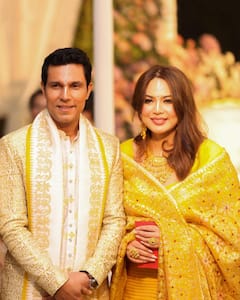 Randeep Hooda And Lin Laishram Exude Royalty In NEW Wedding PICS, See Here