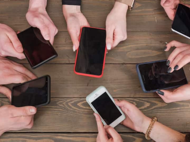 Budget 2024: Government's gift even before the budget, mobile phones can become cheaper - know how Budget 2024: બજેટ પહેલા જ સરકારની ભેટ, મોબાઈલ ફોન સસ્તા થશે સસ્તા! જાણો સરકારે શું નિર્ણય કર્યો