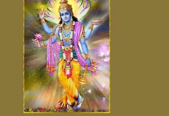 હળદરનો રંગ પીળો છે અને પીળો રંગ ભગવાન વિષ્ણુનો પ્રિય રંગ છે. હિન્દુ ધર્મમાં ભગવાન વિષ્ણુની પૂજા તમામ શુભ કાર્યોમાં કરવામાં આવે છે.તેથી જ હળદરનો ઉપયોગ કરવામાં આવે છે.