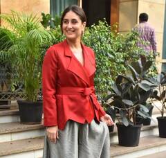 Kareena Kapoor Photos: રેડ બ્લેઝરમાં ઈવેન્ટમાં પહોંચી કરીના કપૂર ખાન, જુઓ તસવીરો