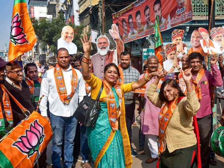 राजस्थान में बीजेपी ने 115, कांग्रेस ने 69, भारत आदिवासी पार्टी ने 3, बीएसपी ने 2, राष्ट्रीय लोकतांत्रिक पार्टी ने 2 और निर्दलीय ने 8 सीटें हासिल की.