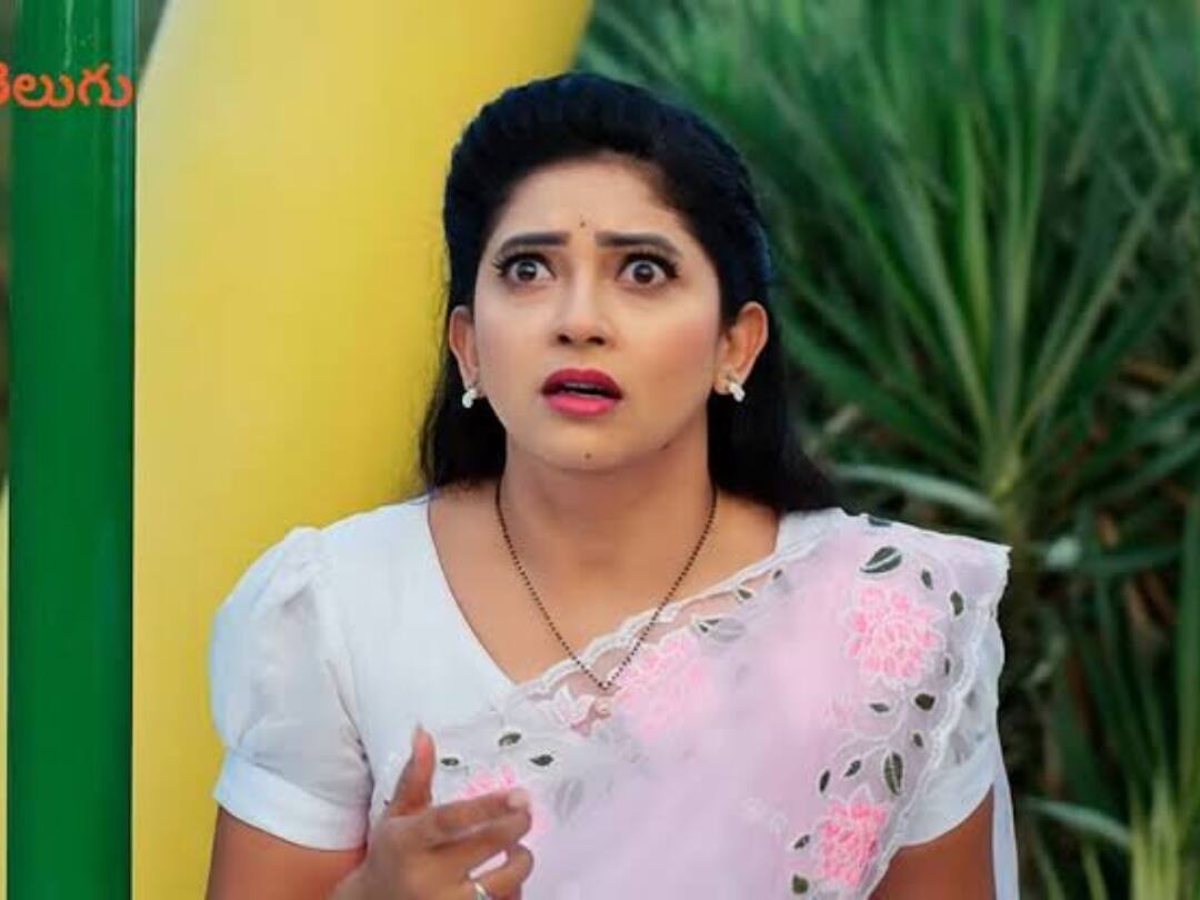 Nindu Noorella Saavasam telugu serial December 4th episode written update Nindu Noorella Saavasam December 4th Episode: ఘోర ప్రశ్నకి దొరికిన సమాధానం.. తప్పంతా నాదే అంటూ ఫీలవుతున్న అరుంధతి!