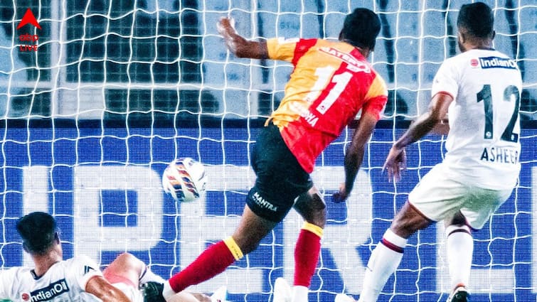 ISL 2023-24: East Bengal FC defeated North East United FC 5-0 at Yuvabharati Stadium on Monday East Bengal FC: যুবভারতীতে লাল-হলুদ ঝড়, নর্থ-ইস্ট ইউনাইটেডকে ৫ গোলে বিধ্বস্ত করল ইস্টবেঙ্গল