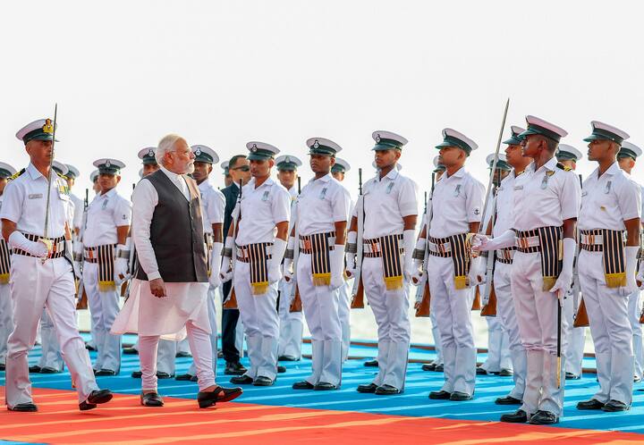 এই অনুষ্ঠানে ভারতীয় নৌ বাহিনীর আধুনিক পরিকাঠামো, পরিকল্পনা সাধারণ মানুষের কাছে তুলে ধরা হবে। নৌযান-বিমানের মহড়া দেখানো হবে। গোটা অনুষ্ঠানটি লাইভ টেলিকাস্টও হবে।