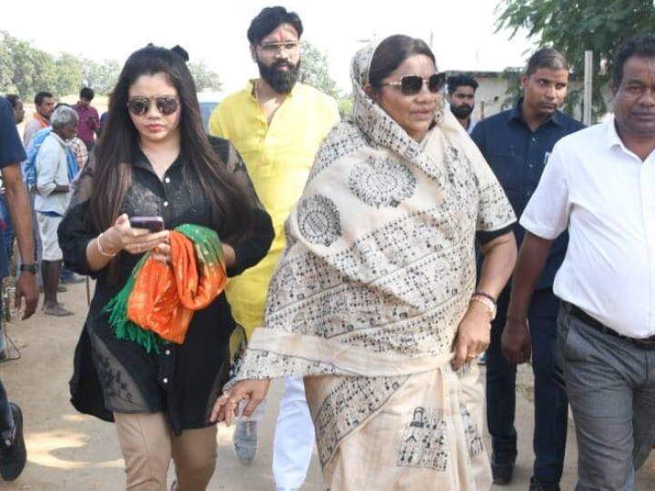 chhattisgarh elections result daughter reacts on the possibility of renuka Singh becoming cm Chhattisgarh Result: क्या मां को CM देखना चाहेंगी? रेणुका सिंह की बेटी मोनिका सिंह ने दिया ये जवाब