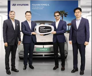 Hyundai Ioniq 5 EV ਦੇ ਮਾਲਕ ਬਣੇ ਸ਼ਾਹਰੁਖ ਖ਼ਾਨ, ਜਾਣੋ ਕਿਹੜੀਆਂ ਖ਼ੂਬੀਆਂ ਦੇ ਕਿੰਗ ਖ਼ਾਨ ਹੋਏ ਫੈਨ !
