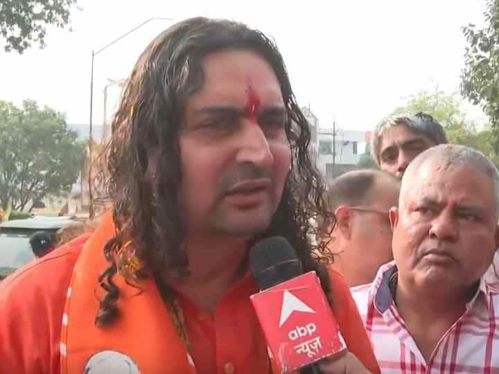 Rajasthan election result Who is Acharya bal mukund won from hawa mahal seat non veg stall ban 'सड़क किनारे चलने वाले नॉन वेज स्टॉल बंद करें', धमकी देने वाले BJP विधायक स्वामी बाल मुकुंदाचार्य कौन हैं?
