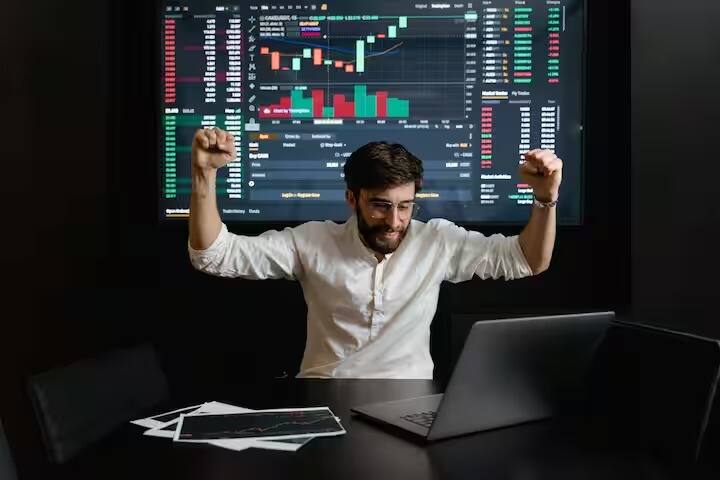 Multibagger Stock: তিন মাসে ৯২ থেকে ২৪২ টাকায়, এই মাল্টিব্যাগার স্টক আছে আপনার কাছে ? Share market this multibagger stock cellecor-gadgets-gives-160-return-within-three-months Multibagger Stock: তিন মাসে ৯২ থেকে ২৪২ টাকায়, এই মাল্টিব্যাগার স্টক আছে আপনার কাছে ?