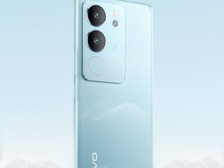 Vivo V29 Pro: मोबाइल फोन में 6.78 इंच फुल एचडी + 3D कर्व्ड AMOLED डिस्प्ले, ऑक्टा-कोर मीडियाटेक डाइमेंशन 8200 प्रोसेसर और ट्रिपल कैमरा सेटअप मिलता है. फोन में 50MP का मुख्य सेंसर, 12MP पोर्ट्रेट कैमरा और 8MP वाइड-एंगल सेंसर शामिल है.