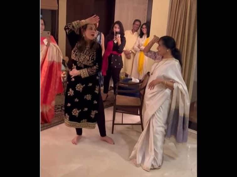 WATCH Mumtaz Makes Asha Bhosle Shake A Leg On Their 70's Hit Song 'Koi Sehri Babu' Mumtaz Makes Asha Bhosle Shake A Leg On Their 70's Hit Song 'Koi Sehri Babu', Netizens Can't Have Enough; WATCH