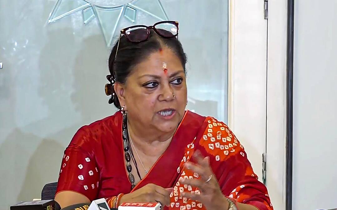 Rajasthan Election 2023 CM Face BJP MLAs Vasundhara Raje Nearly 25 BJP MLAs Meet Vasundhara Raje In 'Show Of Strength' After Rajasthan Win