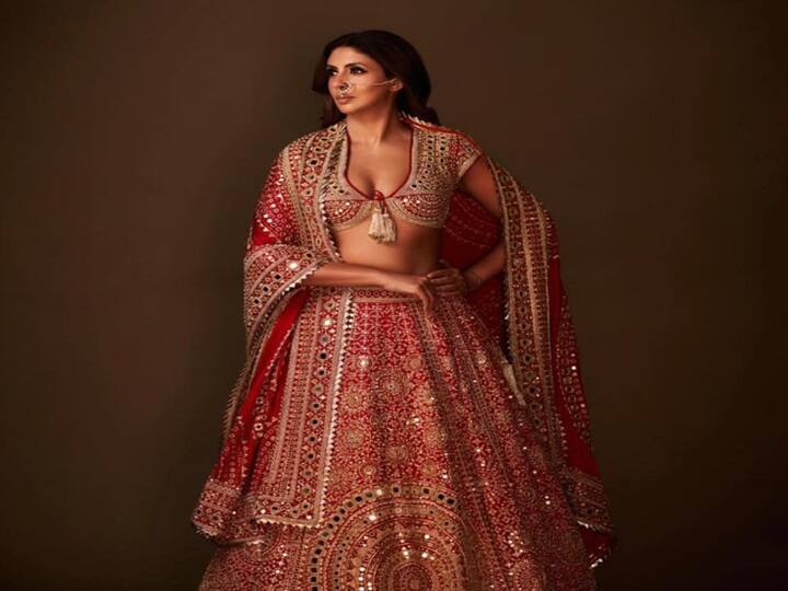 वहीं अमिताभ की बेटी श्वेता बच्चन नंदा की कुल नेट वर्थ 110 करोड़ रुपये के आसपास है. ऐसे में पिता से प्रॉपर्टी मिलने के बाद उनकी नेट वर्थ 1,710 करोड़ रुपये तक पहुंच जाएगी.