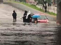 Cyclone Michaung चा कहर; आज लँडफॉल, अनेक राज्यांमध्ये मुसळधार पावसाचा इशारा, पाहा फोटो