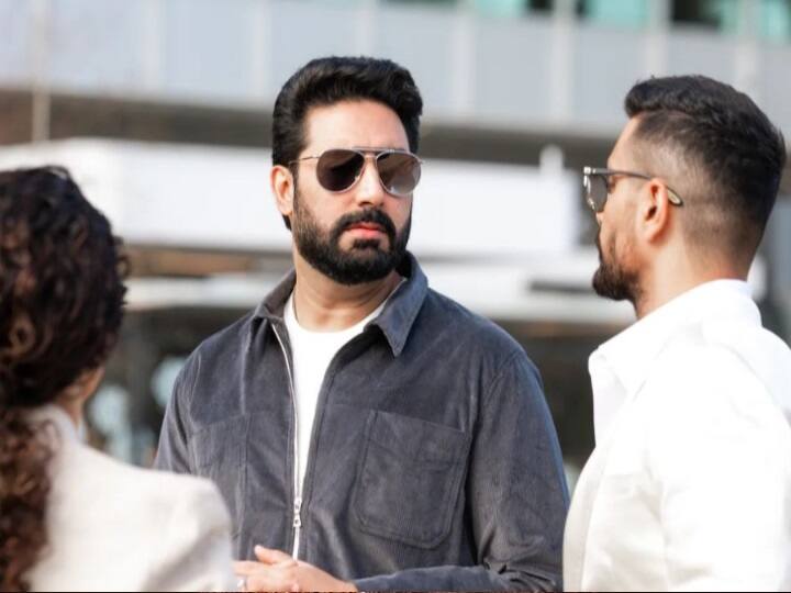 इसके अलावा अमिताभ बच्चन के पास मुंबई में जलसा और जनक नाम के दो और बंगले है. अभिषेक बच्चन की नेटवर्थ को देखें तो यह फिलहाल 280 करोड़ रुपये की है. ऐसे में पिता की प्रॉपर्टी मिलने के बाद उनकी नेट वर्थ में 564 फीसदी का इजाफा होगा और वह बढ़कर 1860 करोड़ रुपये हो जाएगी.