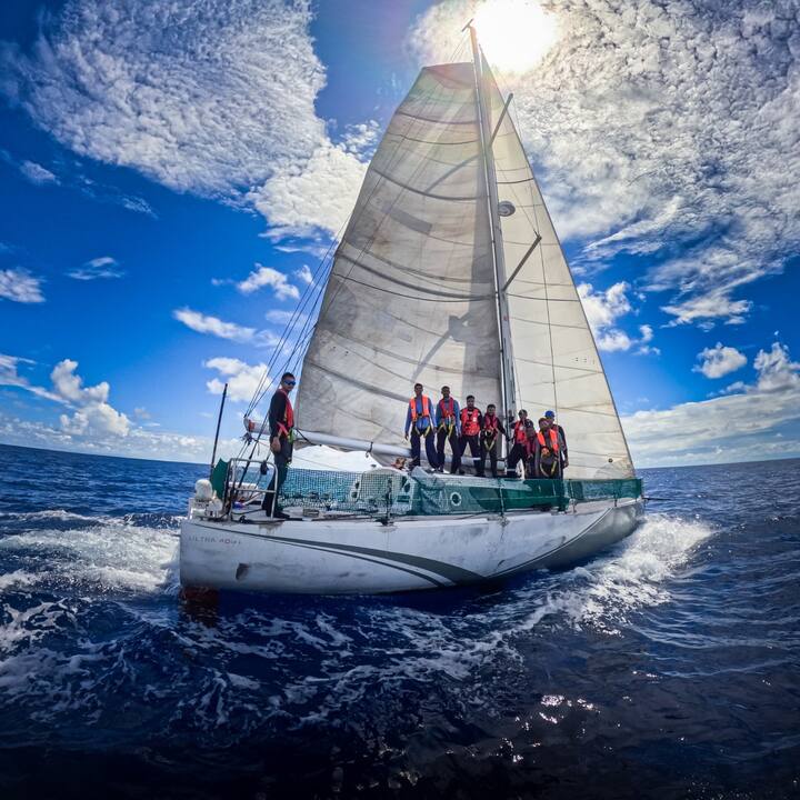 नौदल दिनाच्या दिवशी भारत-पाकिस्तान युद्धात मारले गेलेल्यांचे स्मरण केले जाते आणि त्यांना श्रद्धांजली अर्पण केली जाते. (Photo Credit :Facebook/Indian navy)