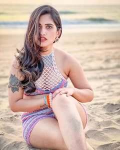 Sravanthi Chokarapu: సాగరతీరంలో స్రవంతి చొక్కారపు - గోవా బీచ్‌లో అందాల విందు