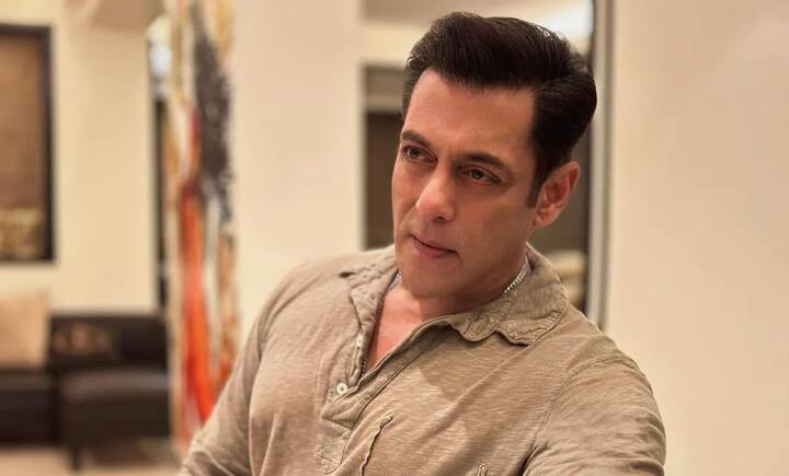 सलमान ने कहा था कि,  भड़कते हुए कहा, ‘मेरी पर्सनल लाइफ सिर्फ मेरी है. इसमें दखल देने की इजाजत मैं किसी को नहीं देता. मेरा रिलेशन तो हजार औरतों से रहा होगा, लेकिन मैंने कभी किसी को अकेले नहीं छोड़ा और अपना हर रिश्ता निभाया.”