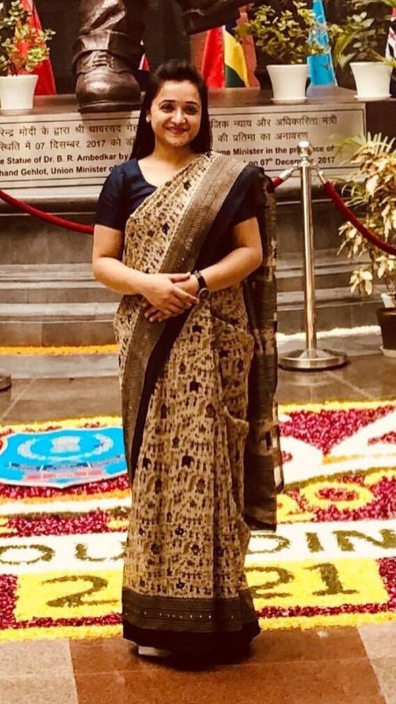 শরীরে কঠিন রোগ, বস্তিতে শৈশব! IAS উম্মুল খের লড়াইয়ের আরেক নাম