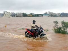 Photos: ਸੜਕਾਂ, ਏਅਰਪੋਰਟ ਅਤੇ ਸਟੇਸ਼ਨ ਬਣੇ ਸਮੁੰਦਰ, ਤੈਰ ਰਹੀ ਗੱਡੀਆਂ, ਦੇਖੋ ਤਬਾਹੀ ਦੀਆਂ ਤਸਵੀਰਾਂ