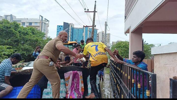 மாநகராட்சி சார்பில் மீட்பு பணிகள் துரிதப்பட்டுத்தப்பட்டுள்ளன.