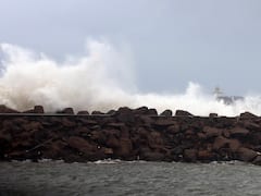 ఆంధ్రప్రదేశ్‌ను వణికిస్తున్న మిగ్‌జాం తుపాను- అధికార యంత్రాంగం అప్రమత్తం