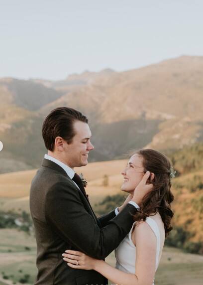 ਟੈਸਟ 'ਚ ਉਸ ਨੇ 15.88 ਦੀ ਔਸਤ ਨਾਲ 9 ਵਿਕਟਾਂ ਲਈਆਂ ਹਨ। ਇਸ ਤੋਂ ਇਲਾਵਾ ਉਸ ਨੇ ਵਨਡੇ 'ਚ 23.22 ਦੀ ਔਸਤ ਨਾਲ 31 ਵਿਕਟਾਂ ਲਈਆਂ ਹਨ। ਕੋਏਟਜ਼ੀ ਨੇ ਵਨਡੇ ਵਿਸ਼ਵ ਕੱਪ 2023 ਵਿੱਚ 14 ਵਿੱਚੋਂ 8 ਵਨਡੇ ਖੇਡੇ ਹਨ। ਉਥੇ ਹੀ ਟੀ-20 ਇੰਟਰਨੈਸ਼ਨਲ 'ਚ ਅਫਰੀਕੀ ਤੇਜ਼ ਗੇਂਦਬਾਜ਼ ਨੇ 3 ਵਿਕਟਾਂ ਲਈਆਂ ਹਨ।