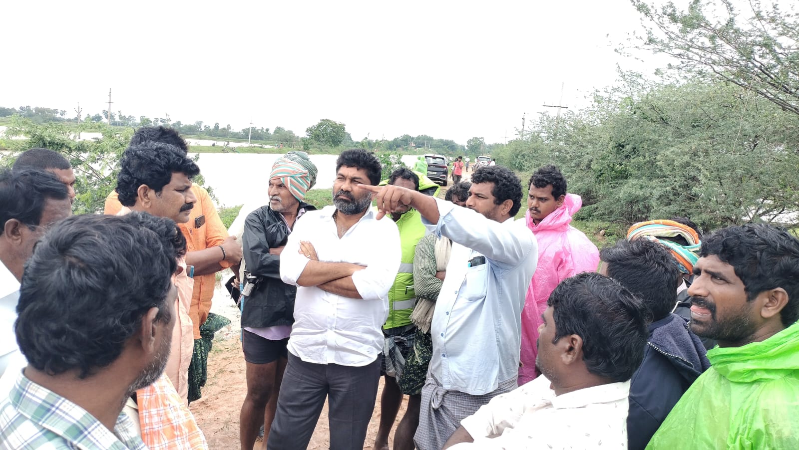 Cyclone Michaung: నెల్లూరులో పునరావాస కేంద్రాలు, మంత్రికి కష్టాలు చెప్పుకున్న బాధితులు