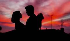 बॉयफ्रेंड से उम्र छिपाने के लिए महिला ने किया फर्जी काम, पकड़ी गई चोरी और फिर...