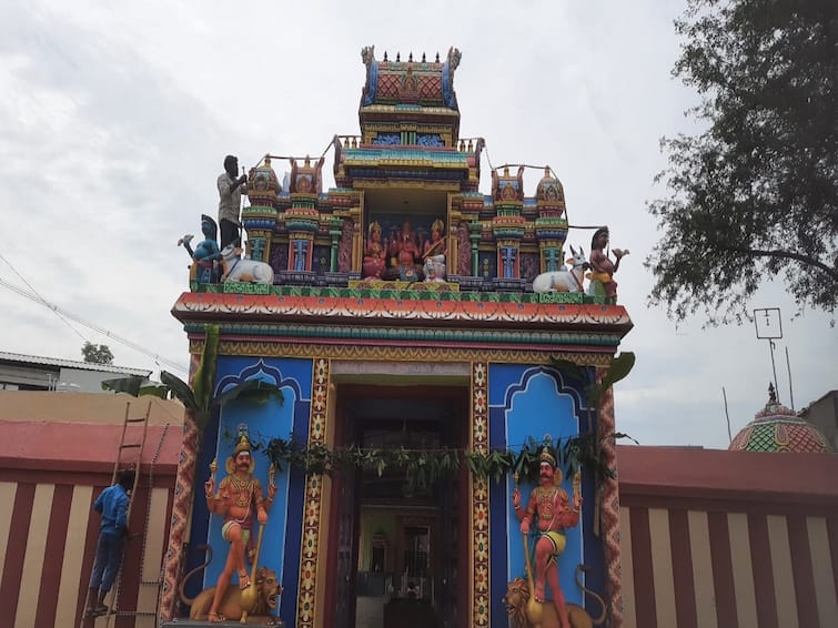 Pillaiyarpatti Haritra Vinayagar is the power to fulfill the wishes TNN பக்தர்கள் வேண்டுவனவற்றை நிறைவேற்றும் வல்லம் பிள்ளையார்பட்டி ஹரித்ரா விநாயகர்