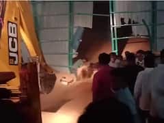 K'taka Warehouse Collapse Traps Over 10 Workers Under Heavy Grain Sacks, Rescue Ops On