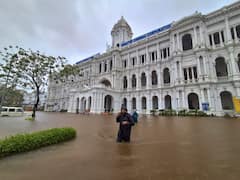 Cyclone Michaung चा कहर; आज लँडफॉल, अनेक राज्यांमध्ये मुसळधार पावसाचा इशारा, पाहा फोटो