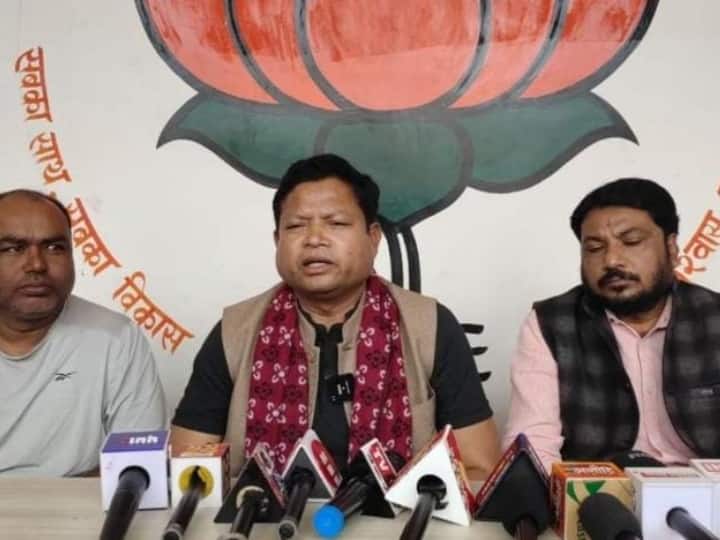 Chhattisgarh Election Results 2023 BJP Bijapur candidate Mahesh Gagda attributed his defeat to district administration ANN Chhattisgarh Election Results: बीजेपी के महेश गागड़ा ने अपनी हार का ठीकरा कलेक्टर पर फोड़ा, कांग्रेस ने किया पलटवार