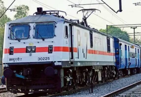 Weekly express train will run from Veraval to Surat from December 12 આ તારીખથી વેરાવળથી સુરત માટે સાપ્તાહિક એક્સપ્રેસ ટ્રેન દોડશે, બુકિંગ શરુ