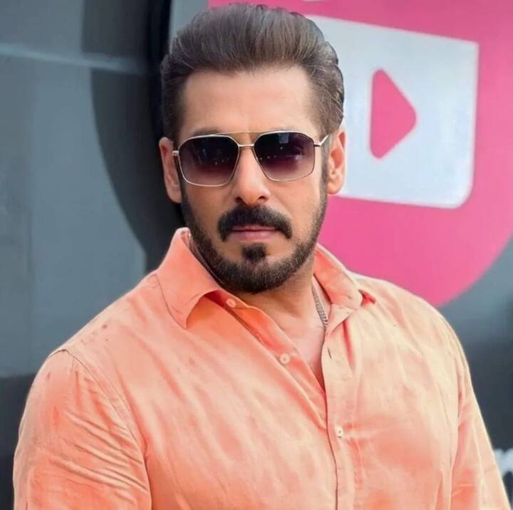 वर्कफ्रंट की बात करें तो सलमान खान हालिया रिलीज फिल्म ‘टाइगर 3’ में नजर आए थे. फिल्म में उनके साथ कैटरीना कैफ और इमरान हाशमी भी थे.