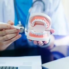 ਦੰਦਾਂ ਦੇ ਦਰਦ ਤੋਂ ਹੋ ਪਰੇਸ਼ਾਨ? ਅਪਣਾਓ ਇਹ ਘਰੇਲੂ ਨੁਸਖ਼ੇ