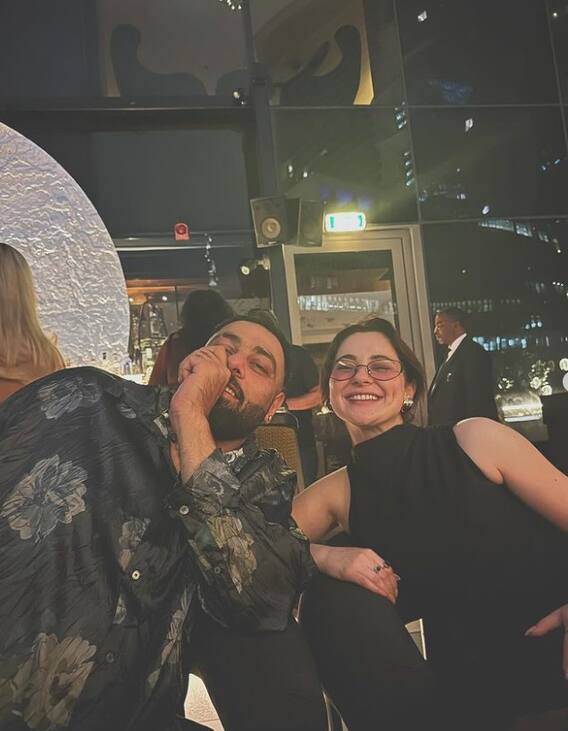 Hania Aamir: ਹਾਨੀਆ ਆਮਿਰ ਪਾਲੀਵੁੱਡ 'ਚ ਐਂਟਰੀ ਲਈ ਤਿਆਰ! ਕਰਨ ਔਜਲਾ 'ਤੇ ਰੈਪਰ ਬਾਦਸ਼ਾਹ ਨਾਲ ਇੰਝ ਆਈ ਨਜ਼ਰ