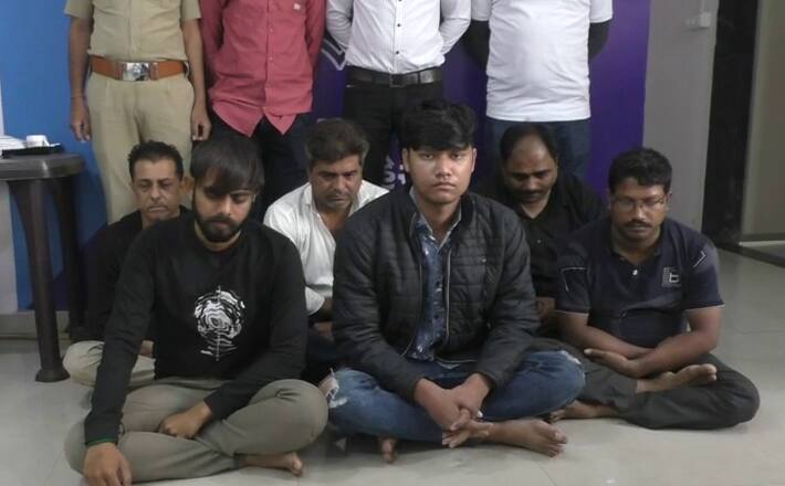 Fake gold gang nabbed in Surat, defrauded 32 jewellers in 5 months સુરતમાં નકલી સોનું પધરાવતી ટોળકી ઝડપાઈ, 5 મહિનામાં 32 જ્વેલર્સ સાથે છેતરપિંડી કરી